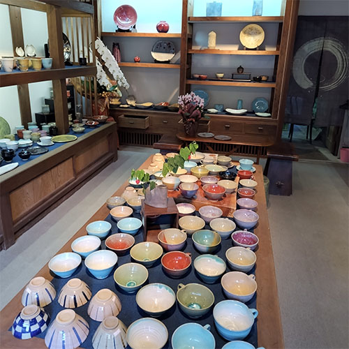 金ヶ江両右ェ門窯 有田駅前店｜長崎の観光スポット/旅行情報ならSTLOCAL