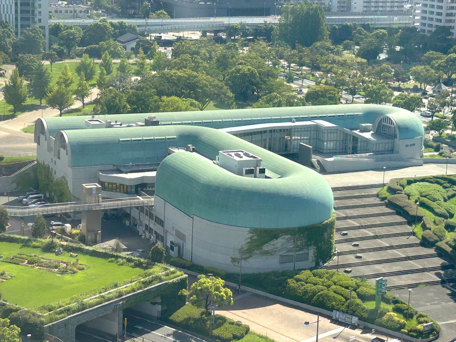 北九州市立中央図書館