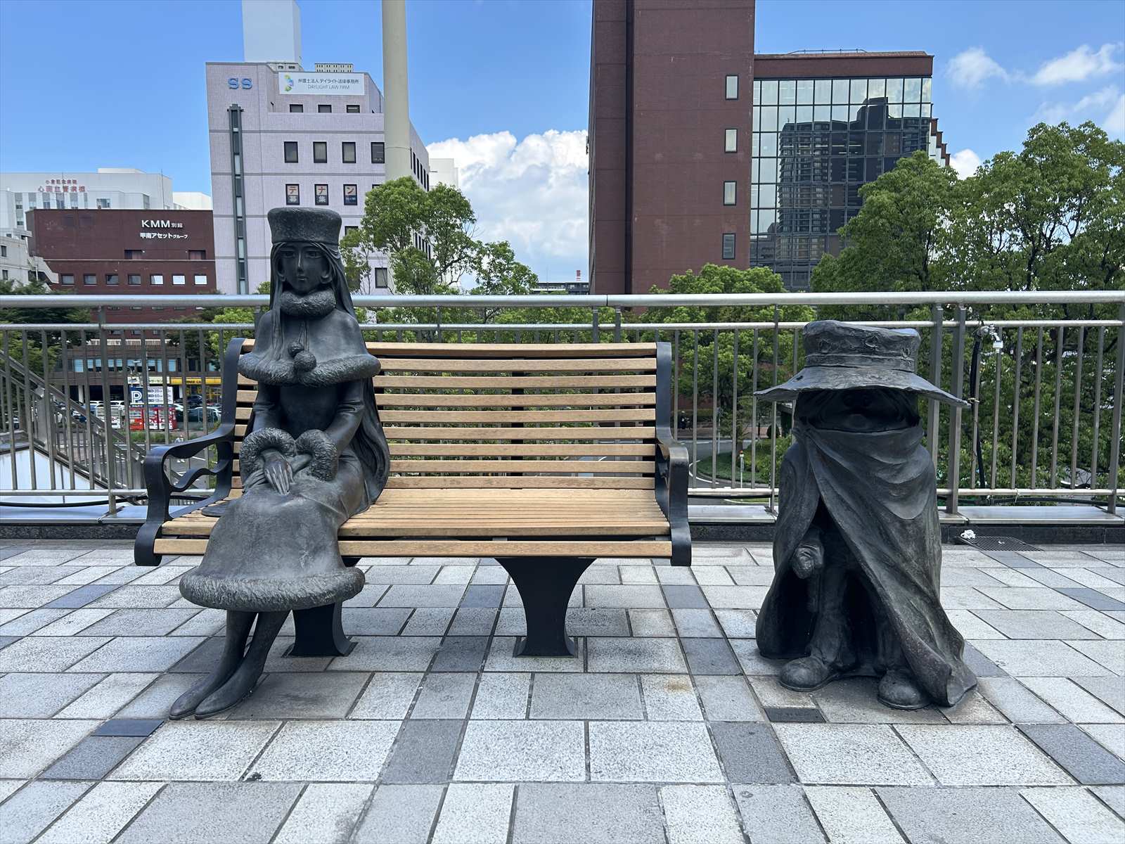 メーテル・鉄郎の銅像